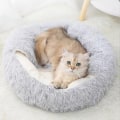 Miniatyrbild 4 av 5: Lugnande säng för katter och små hundar Tvättbar husdjurssäng 50 cm donut fluffig rund kattsäng Mjuk myssäng för att sova i huset