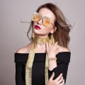 Pikkukuva 7 / 7: 5 kpl 70-luvun Disco-asusteita naisille - koruja, disco-korvakorut, paljettihuivi, hiuspanta Gold B