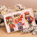 Miniatyrbild 7 av 7: 9 st julgranspynt i trä - Nötknäpparefigurer 8.9*3.1*0.2CM