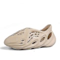Pikkukuva 1 / 2: Uudet Beige Beach Foam Runners Sandaalit Unisex Koko 43