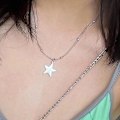 Pikkukuva 1 / 2: Pentagram-riipushelminauha Statement-kaulakoru naisille ja tytöille, personoitu