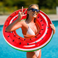 Miniatyrbild 2 av 5: Uppblåsbar badring med sommarfruktsmålning, poolleksaker för simning