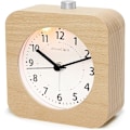 Miniatyrbild 1 av 5: Batteridriven väckarklocka på morgonen, ovanför klockan träväckarklocka