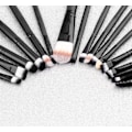 Miniatyrbild 2 av 5: Sminkborstset 20-delar (KABUKI-MINERALS ORIGINAL) BLACK-Edition Svart