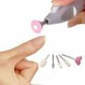 Miniatyrbilde 2 av 4: 5 i 1 Negleslip Manikyr & Pedikyr Vit