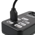 Pikkukuva 4 / 5: Kannettava 7-porttinen USB 2.0 keskitin 1m kaapelilla ja virtakytkimellä - musta Black