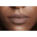 Pikkukuva 5 / 6: Matte nestemäinen huulipuna - L'Oréal Paris - Rouge Signature - Sävy: I Stand, Cocoa (117) - 7 ml Brun og taupe