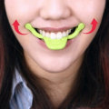 Pikkukuva 4 / 8: Smiling Maker Smile Corrector Green