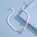 Miniatyrbilde 3 av 4: Vintage elegant simulert perlekjede mote beaded Butterf