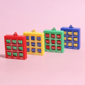 Pikkukuva 3 / 8: 1 kpl Mini Tic-tac-toe Game avaimenperäriipus Decompress XO Spin C