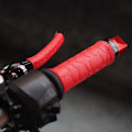 Pikkukuva 2 / 8: 2Pairs Universal Handle Grip Cover Protector Liukumaton kumi M Red