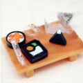 Miniatyrbillede 3 af 6: 2 Stk Dukkehus Sushi Bento Model Dukkehus Miniature Dukker Hou A
