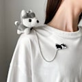 Pikkukuva 3 / 8: Husky Pehmo Doll Rintaneula Sarjakuva Eläin Rintaneulat Rintanappi rintaneula 1