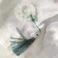 Pikkukuva 1 / 8: Tupsu rannerengas käsin kierretty helmi Buddhalainen Rosary Riipus helmi Ch C
