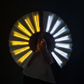 Pikkukuva 4 / 5: Juhla-LED Fan Valaisin Stage Performance Show Light Up Fan Birt Pink