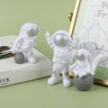 Pikkukuva 3 / 5: 3 kpl Universe Rocket Astronaut Happy Birthday -kirjekoristeita Silver