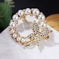 Pikkukuva 3 / 5: Uusi Pearl Rhinestone Circle Butterfly rintaneula naisille Tren 1PC