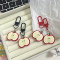 Pikkukuva 2 / 7: e Fruit Keychain Sarjakuva Avaimenperä Tyttöjen Laukku Riipus auton avain Acce Red
