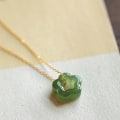 Miniatyrbillede 6 af 8: Vintage imitation Hetian Jade halskæde blomstervedhæng hul Cl A1