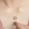Pikkukuva 5 / 8: Vintage jäljitelmä Hetian Jade kaulakoru Flower Pendant Hollow Cl A1