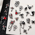 Pikkukuva 7 / 8: Tee itse nail art , 3d metalliseos, tumma kynsiristikkohämähäkki C