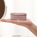 Miniatyrbillede 4 af 4: Mini smykkeskrin til rejser, lille smykkeskrin i fløjl til rejser, bærbar smykkeorganisator til ringe, øreringe, halskæder (Blush Peach)-8,5*4,8*4cm