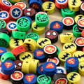 Pikkukuva 5 / 5: 100 kappaletta/pakkaus Marvel-hahmojen sarjan polymeerisavestahelmet DIY-käsintehty