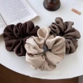 Pikkukuva 5 / 5: 3-pakkaus isoja scrunchieita, scrunchieita, scrunchieita, scrunchieita