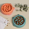 Miniatyrbillede 5 af 5: Slow Feeder Lille/Medium, Blå Blomst Hundeskål Langsom Spisning Hundeskål Kæledyr Hvalp Sjov Puzzle Feeder Skridsikker Oppustningsstop Foderskål