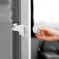 Miniatyrbillede 2 af 5: Magnetiske sikkerhedsskabslåse til børn [4 låse 1 nøgle] Børne- og babysikker til køkken, skabe og skuffer, 30 sekunders installation (ingen boring nødvendig), 3