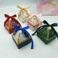 Pikkukuva 3 / 3: Lahjapakkaus Häätarvikkeet Juhlat Karkkilaatikko Vauvakutsut Paperi Suklaarasiat Pronssinvärinen Pakkauslaatikot Marble Pearl S 7x7x8cm