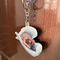 Miniatyrbild 3 av 5: 2 st Angel Sovande Hund Akryl Nyckelringar Hängsmycken Heminredning Prydnader Kontorsmaterial Presenter A chow