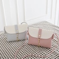 Miniatyrbild 2 av 2: Liten Crossbody-väska för flickor PU-läder Axelväska Crossbody-handväska Presenter till tonårsflickor Gray
