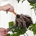 Miniatyrbilde 4 av 5: Fjærstøvbørste Antistatisk Vaskbar Resirkulerbar Rengjøring Struts Hår Trehåndtak Fluffy Duster A