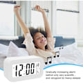 Miniatyrbild 4 av 4: Uppladdningsbar digital väckarklocka, LED-väckarklocka med temperatur, snooze-funktion, 12/24H-konvertering, kalender