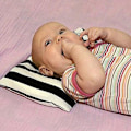 Miniatyrbild 2 av 4: 4-i-1 Multifunktionell Amningsscarf/Filt För Bebisar