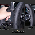 Miniatyrbild 5 av 6: Skräddarsydd mikrofiberläder DIY-rattöverdrag för Mazda CX-30 CX30 2019-2020 Mazda 3 Axela 2019-2020 bilinteriör
