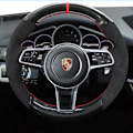 Miniatyrbild 1 av 6: Handsydd rattöverdrag i svart kolfibermocka med halkfritt grepp för Porsche Taycan Cayenne Macan Panamera 718 911 style 2