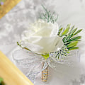 Miniatyrbillede 5 af 5: 2 stk. Hvide Rose Dame Håndled Blomster og Herre Knaphuls Corsage Velegnet til Brud og Brudepige Bryllup Prom