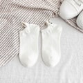 Pikkukuva 3 / 5: Söpöt sukat 10 paria puuvilla Kawaii kirjailtu hauskat nilkkasukat uutuussukat naisille tytöille