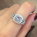 Miniatyrbild 4 av 5: Fashion Smycken Bling Full Diamond Ring Rund Kubisk Zirkonia Bröllop Löfte Cocktail Ring CZ Diamant Flera Rader Ring Evighet