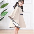 Miniatyrbilde 5 av 5: Regnkappe for barn, vanntett kappe regndress med frontlomme for unisex Beige M