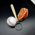 Miniatyrbilde 5 av 5: Baseball Nøkkelring For Gutt Lær For Menn Inkludert Hatt Og Balltre, Trener Gave style 3