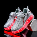 Miniatyrbilde 1 av 5: Barn To Hjul Lysende Selvlysende Joggesko Rød Rosa Blå LED Lys Rulleskøyte Sko Barn LED Sko Gutter Jenter USB Lading Q8- silver 33