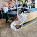 Pikkukuva 5 / 5: 400 ml Mini Juomavesipullo BPA-vapaa Muovinen Vesikuppi Kannettava Uudelleenkäytettävä Käännettävä Urheiluvesipullo Ulkoiluun ja Retkeilyyn Red 400ML