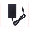 Miniatyrbillede 2 af 3: 9V2A n?tadapter V?ggmonterad