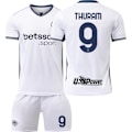 Pikkukuva 6 / 10: 2024-2025 Inter Milan vierasjalkapallopuku nro 9 Thuram lasten pelipaita miesten ja naisten puku{HONGDE} Size 9 socks XL