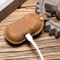 Pikkukuva 2 / 5: Samsungin kuulokkeiden nahkainen suojus langattomille Bluetooth-kuulokkeille (1 kpl)