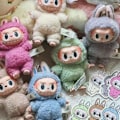 Pikkukuva 9 / 11: POP MART Labubu Monsters Macaron Vinyyli Face 17 cm sokea laatikko