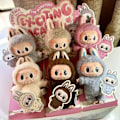 Pikkukuva 10 / 11: POP MART Labubu Monsters Macaron Vinyyli Face 17 cm sokea laatikko